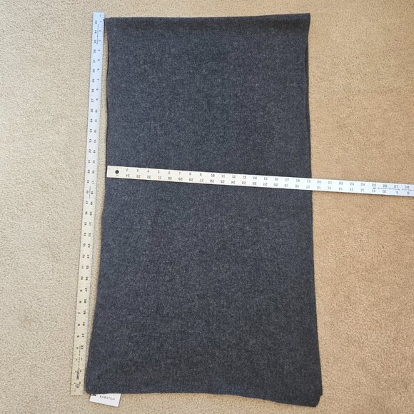 NWT Babaton Cashmere Scarf Charcoal Grey Aritzia - Picture 8 of 10
